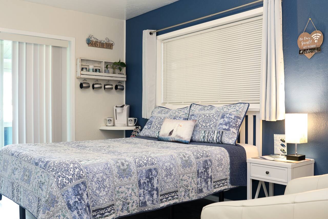 Dockside room accommodates 3 guests